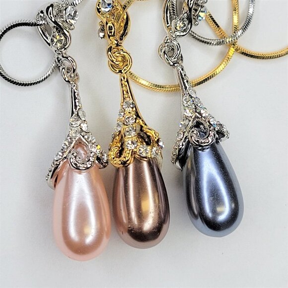 CHAMPAGNE Bronze Pearl Teardrop Pendant Necklace and Chain - Picture 2 of 8